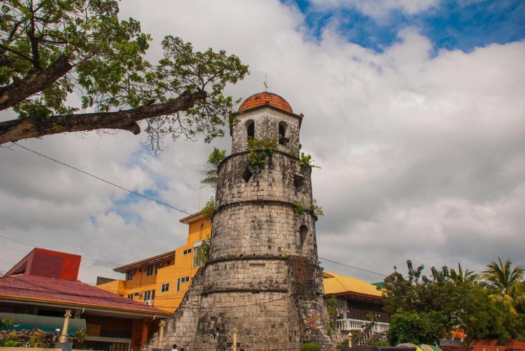 Hotel Manhattan Dumaguete City