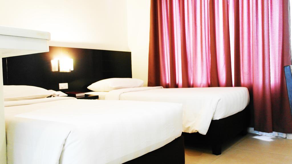 Hotel Manhattan Dumaguete City