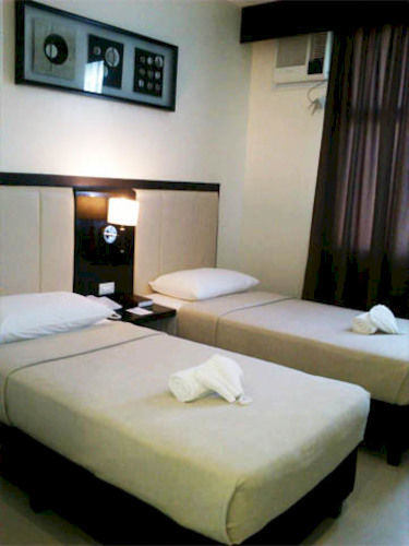 Manhattan Hotel 3*
