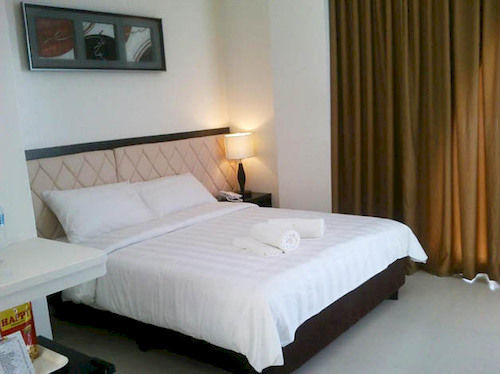 Manhattan Hotel