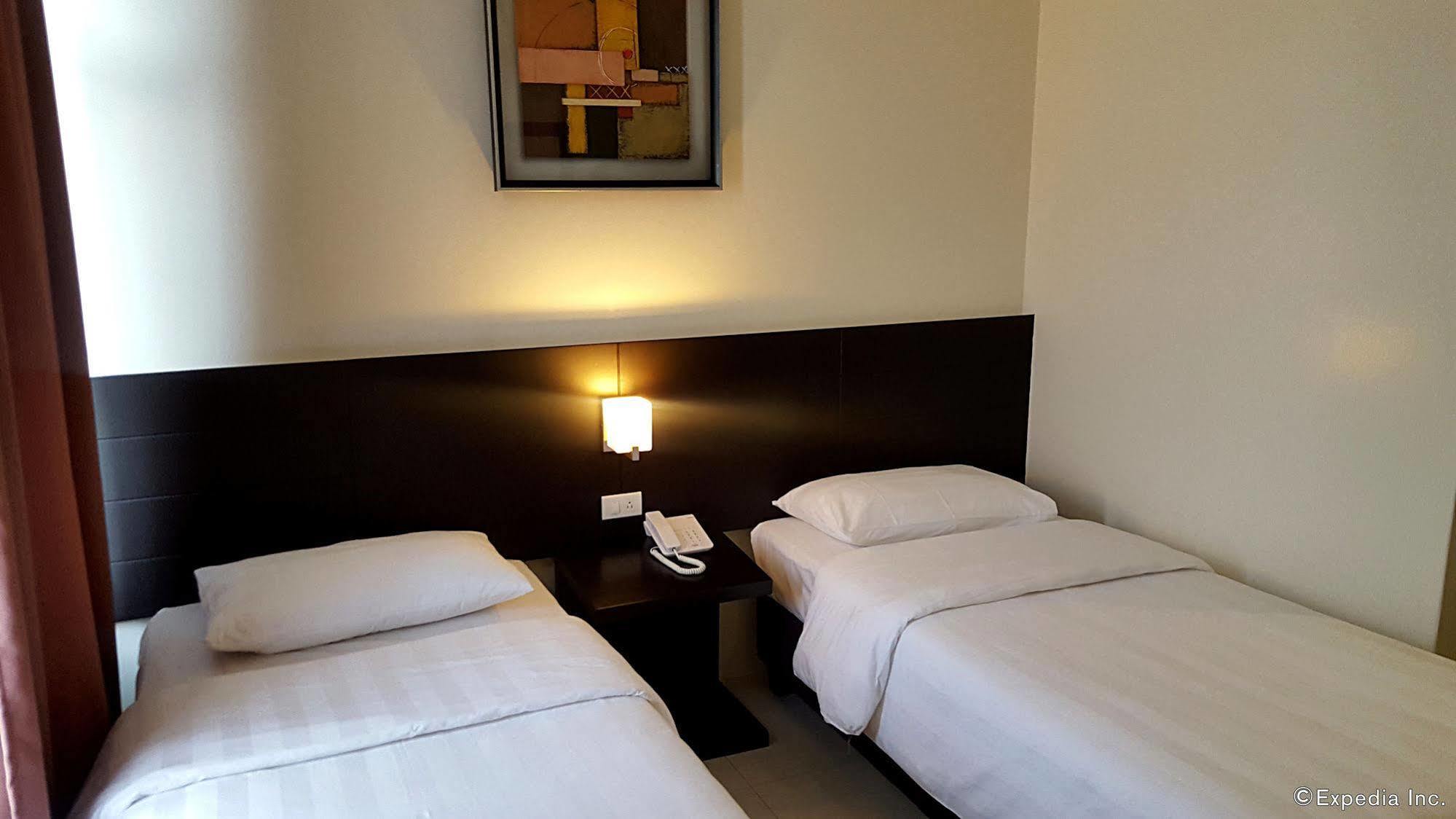 Manhattan Hotel